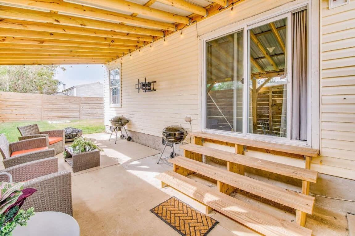 Cam'S Coastal Cottage- Nas Pensacola, Close To Beach Extérieur photo